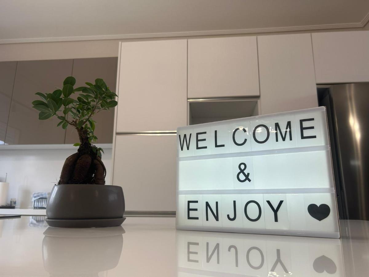 New Minimal Apartment,10' From Athens Airport Спата Экстерьер фото