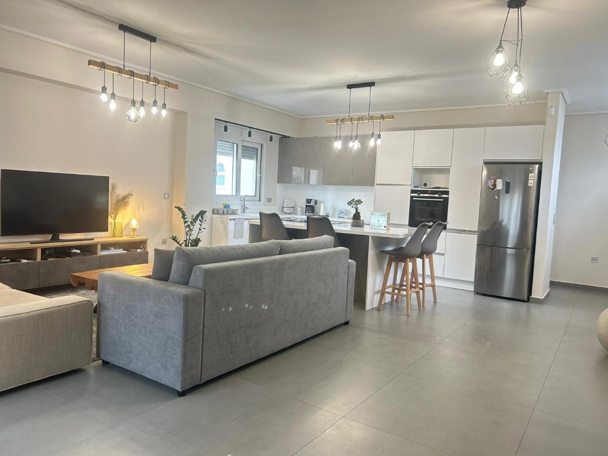 New Minimal Apartment,10' From Athens Airport Спата Экстерьер фото