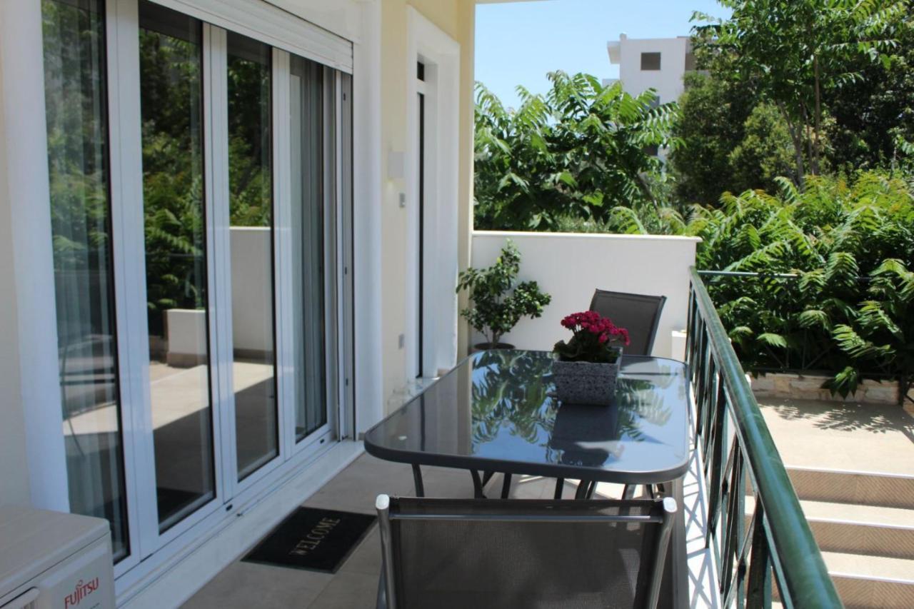 New Minimal Apartment,10' From Athens Airport Спата Экстерьер фото